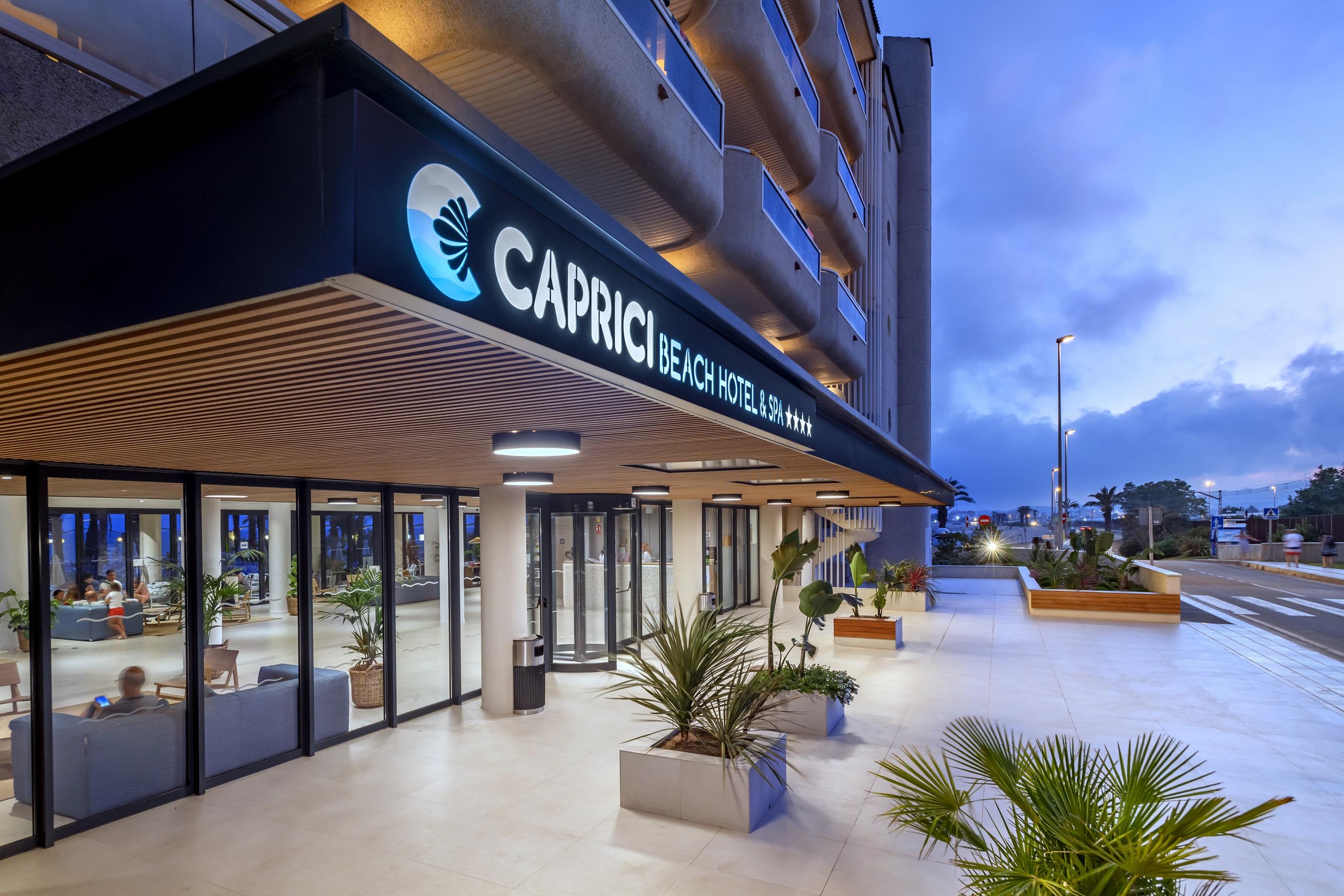 Caprici Beach Hotel & Spa 산타수산나 외부 사진