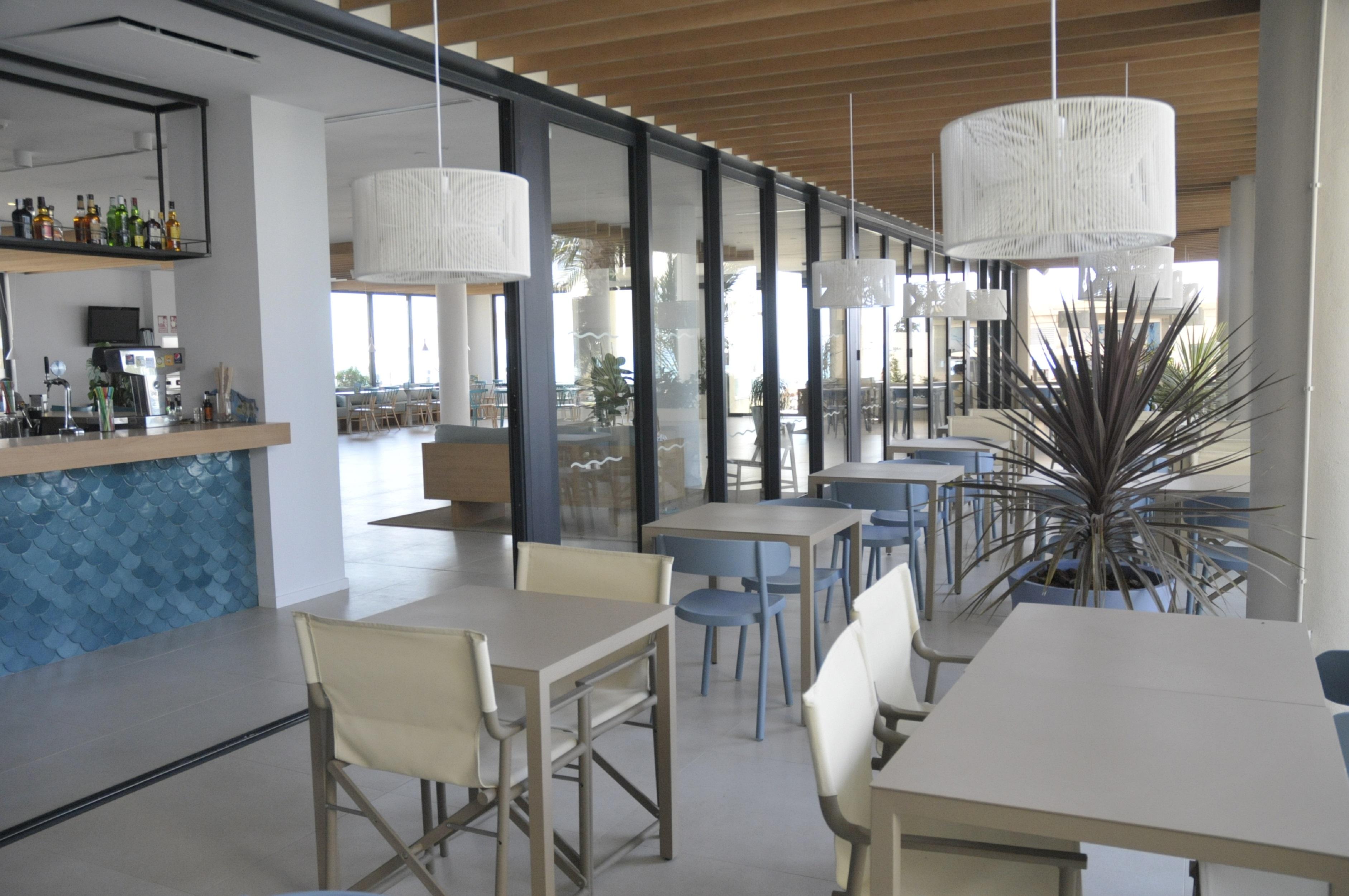 Caprici Beach Hotel & Spa 산타수산나 외부 사진