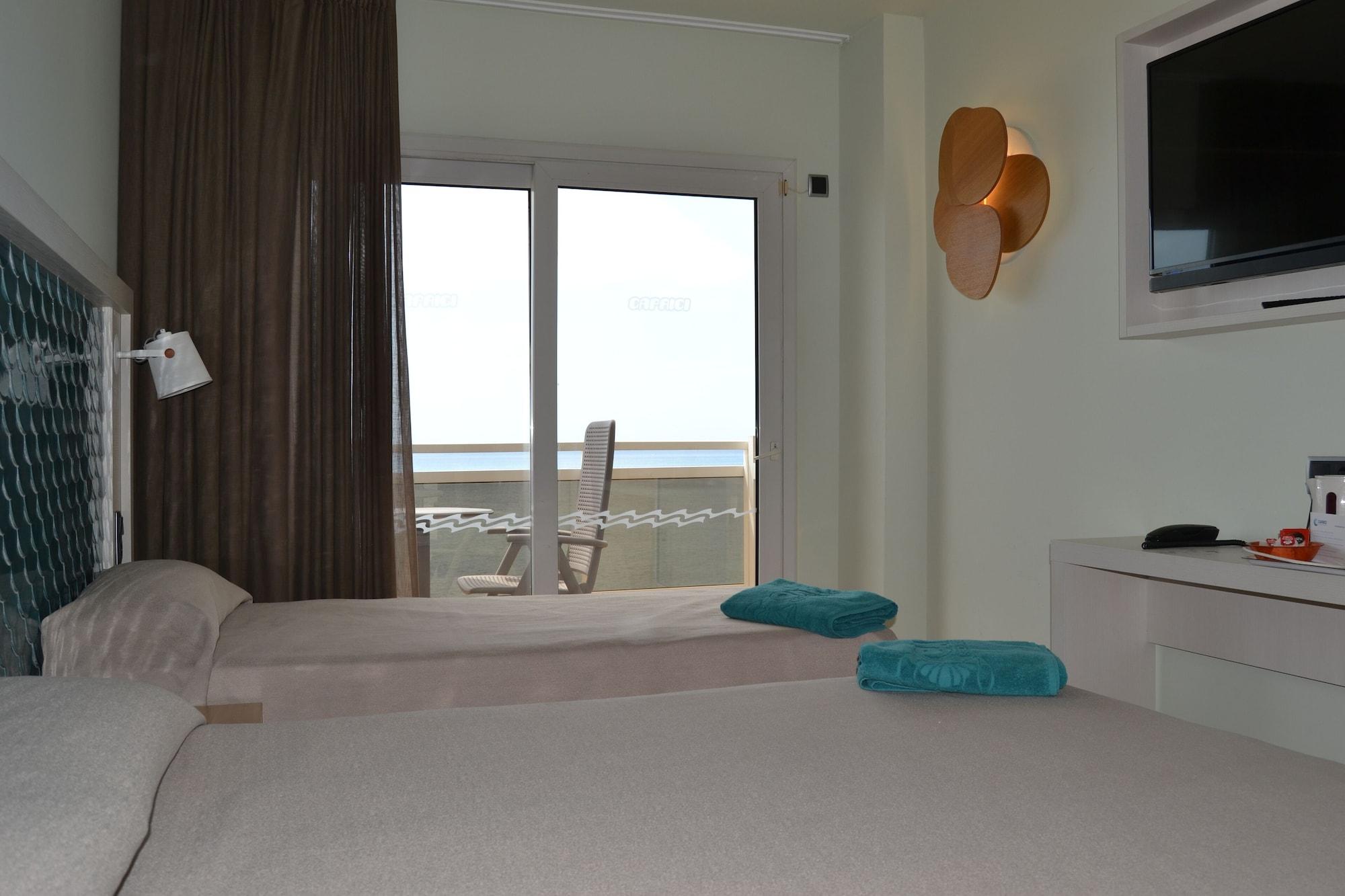Caprici Beach Hotel & Spa 산타수산나 외부 사진
