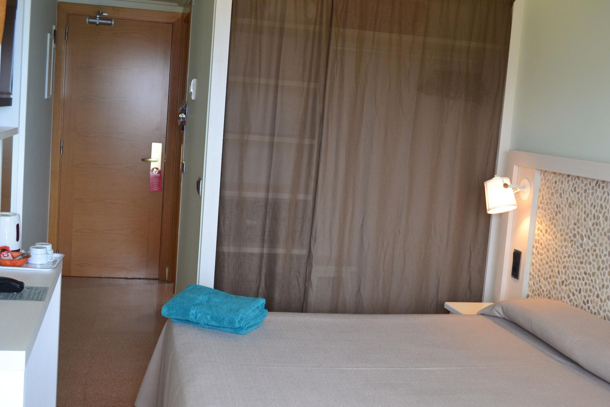 Caprici Beach Hotel & Spa 산타수산나 외부 사진