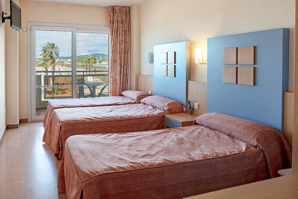 Caprici Beach Hotel & Spa 산타수산나 외부 사진