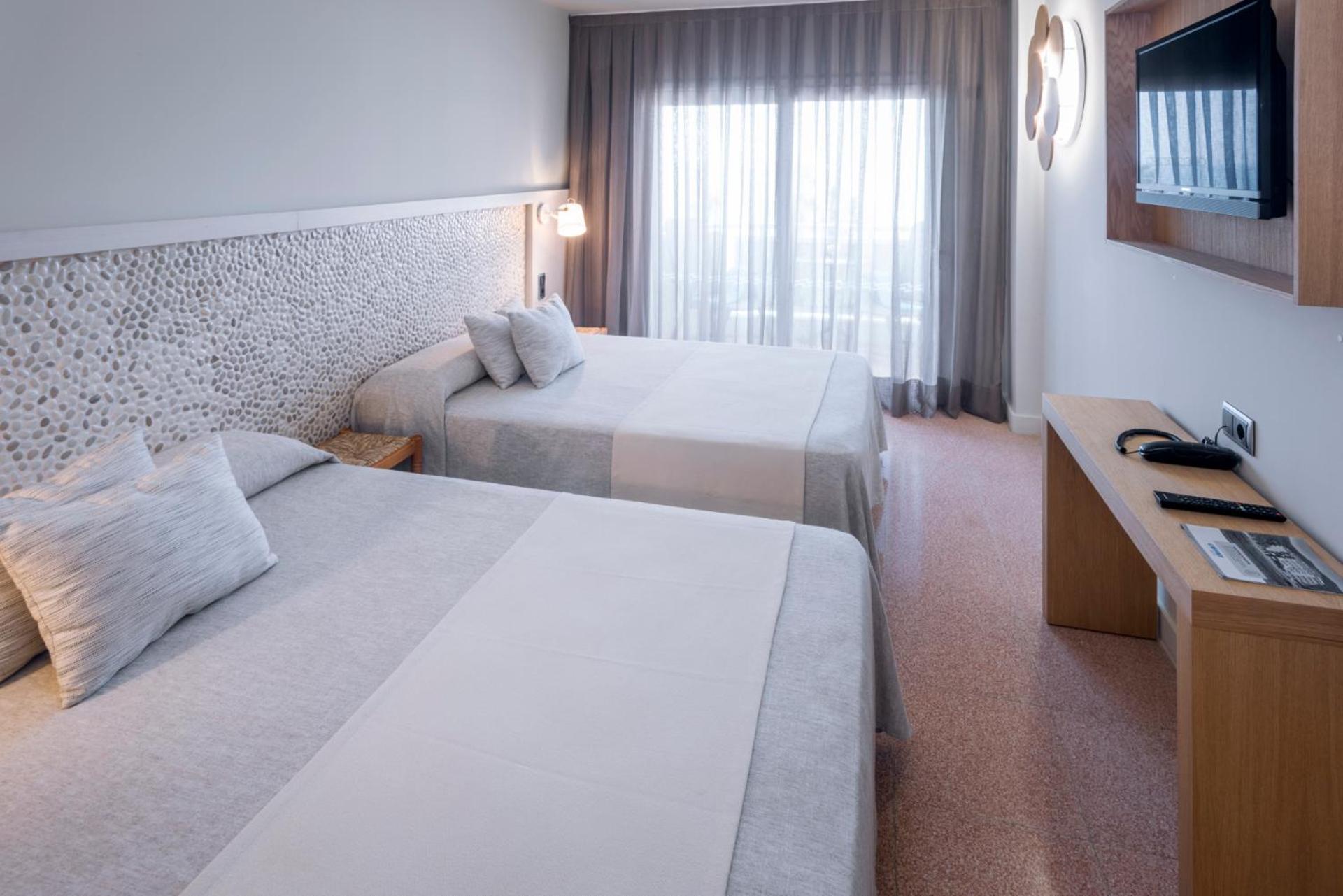 Caprici Beach Hotel & Spa 산타수산나 외부 사진