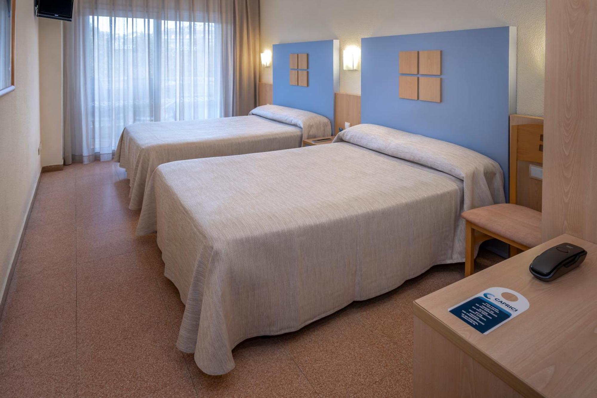 Caprici Beach Hotel & Spa 산타수산나 외부 사진