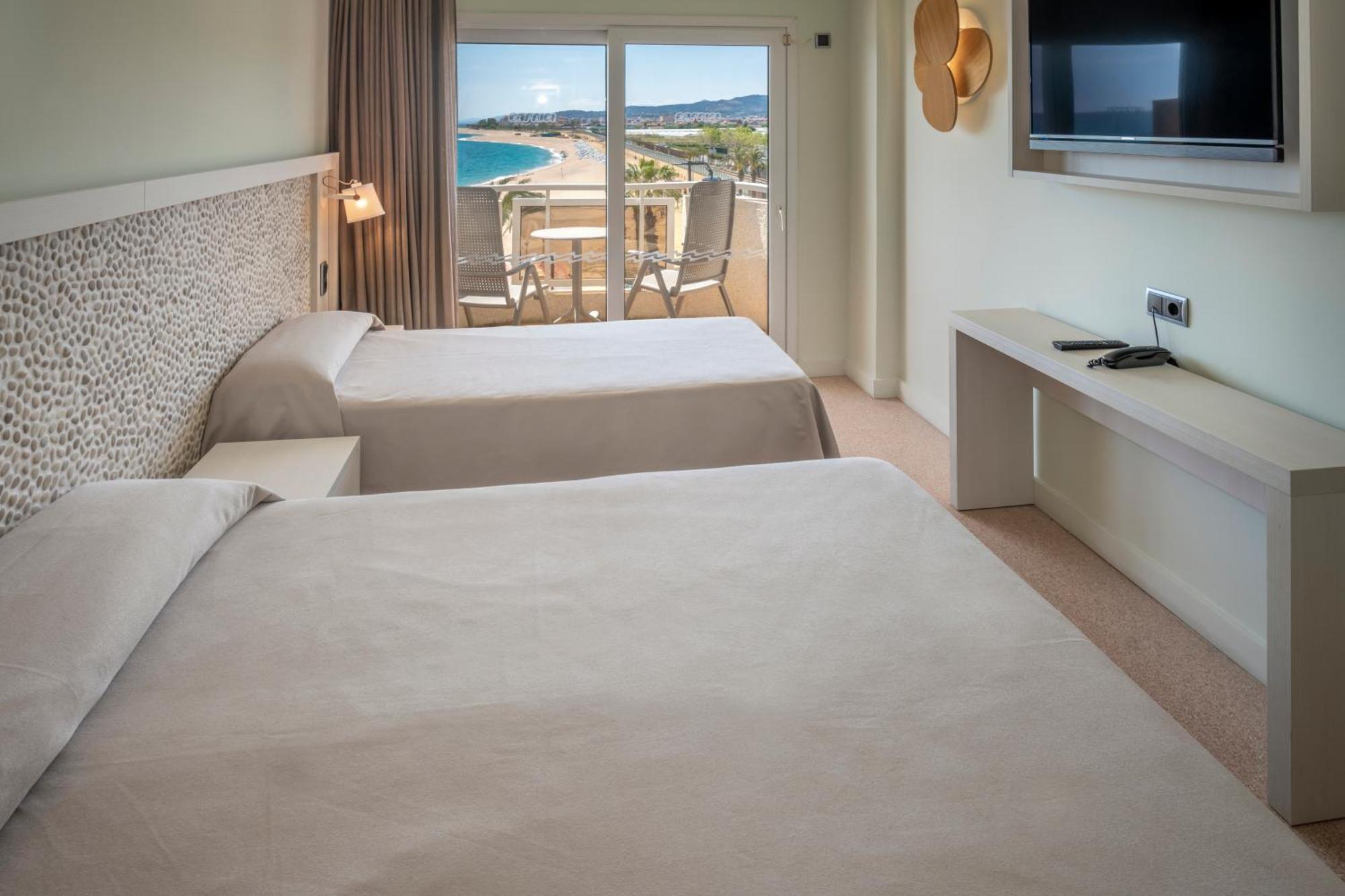 Caprici Beach Hotel & Spa 산타수산나 외부 사진